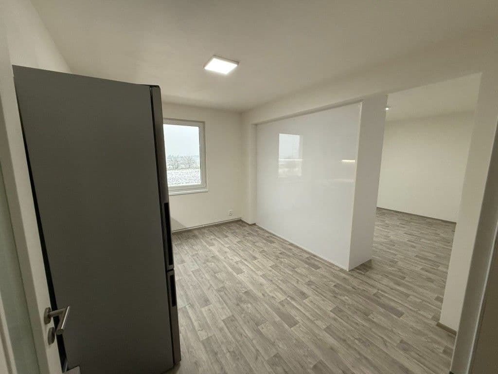 Pronájem bytu 1+kk 37 m², Vestecká, Nehvizdy, Středočeský kraj Pronájem bytu 1+kk 37 m², Vestecká, Nehvizdy, Středočeský kraj