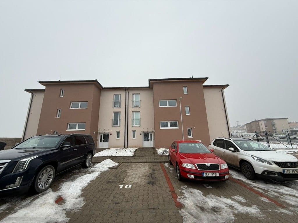 Pronájem bytu 1+kk 37 m², Vestecká, Nehvizdy, Středočeský kraj Pronájem bytu 1+kk 37 m², Vestecká, Nehvizdy, Středočeský kraj