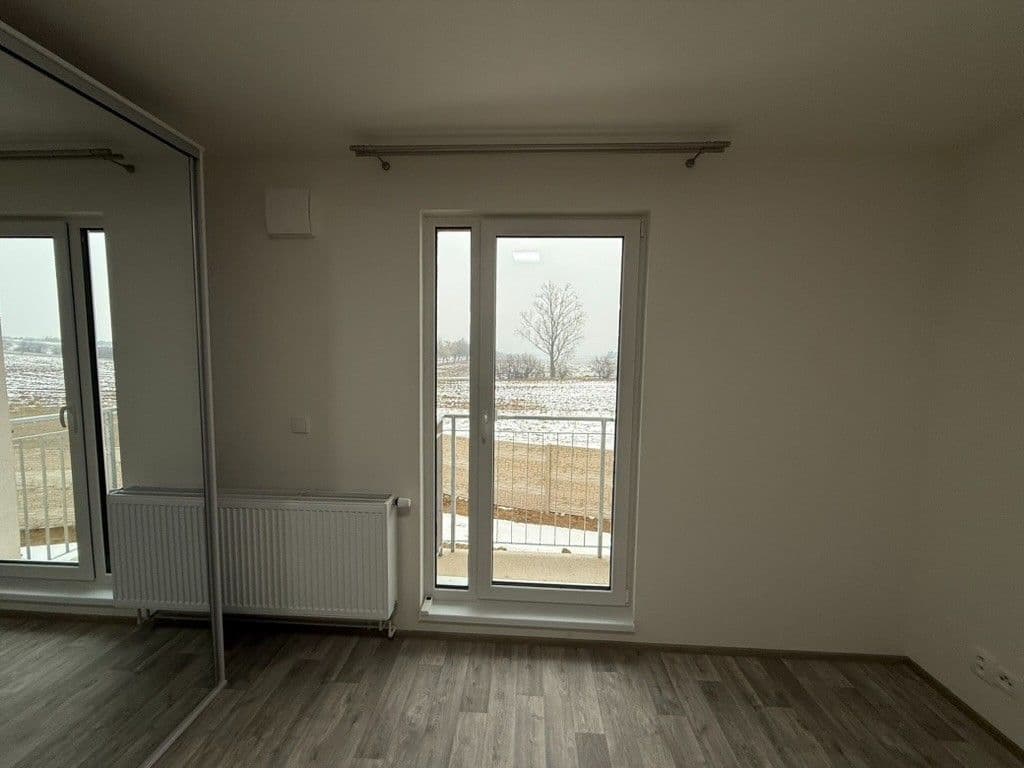 Pronájem bytu 1+kk 37 m², Vestecká, Nehvizdy, Středočeský kraj Pronájem bytu 1+kk 37 m², Vestecká, Nehvizdy, Středočeský kraj