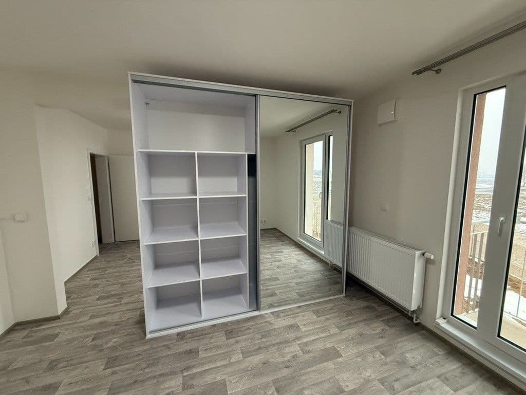 Pronájem bytu 1+kk 37 m², Vestecká, Nehvizdy, Středočeský kraj Pronájem bytu 1+kk 37 m², Vestecká, Nehvizdy, Středočeský kraj