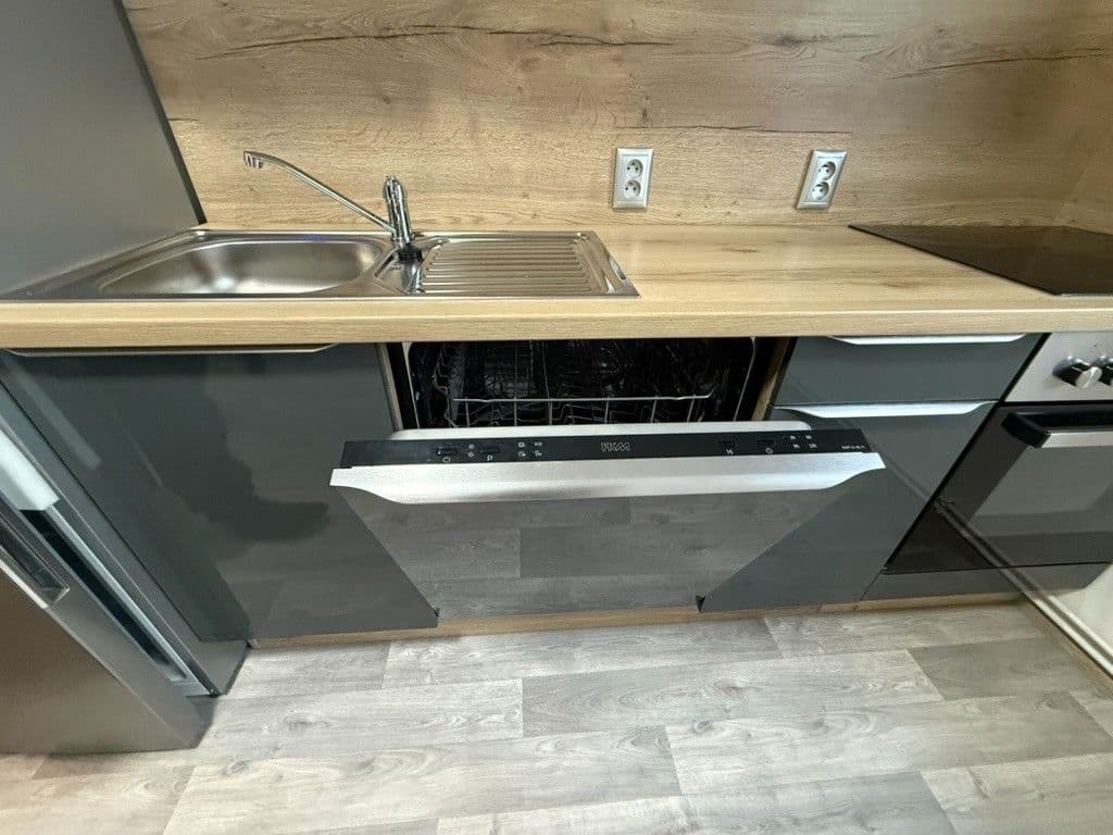 Pronájem bytu 1+kk 37 m², Vestecká, Nehvizdy, Středočeský kraj Pronájem bytu 1+kk 37 m², Vestecká, Nehvizdy, Středočeský kraj