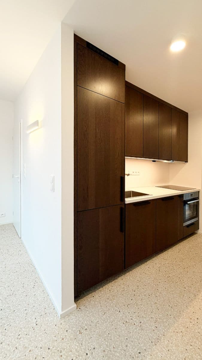 Prodej bytu 3+1 80 m², Nedašovská, Praha, Praha Prodej bytu 3+1 80 m², Nedašovská, Praha, Praha
