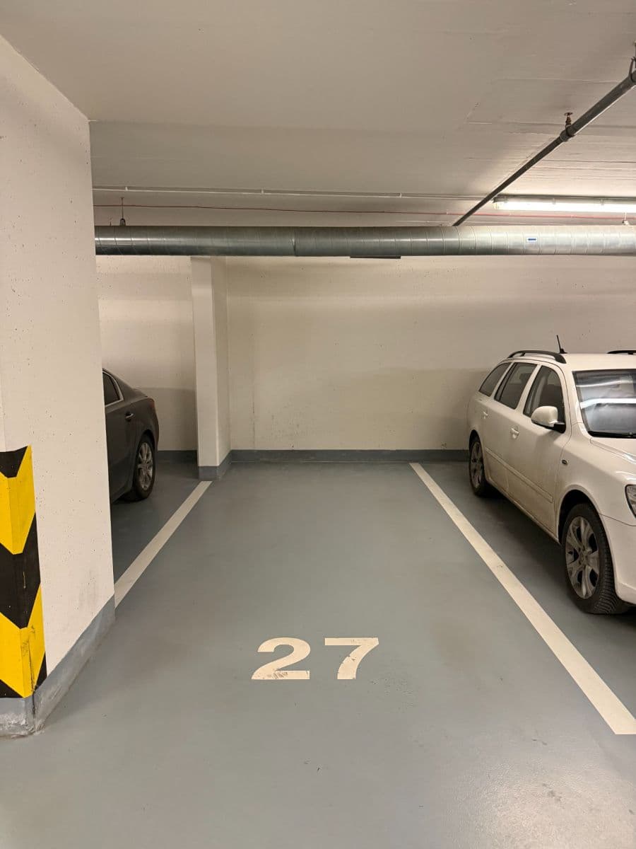 Pronájem bytu 2+kk 52 m², Hlučkova, Praha, Praha Pronájem bytu 2+kk 52 m², Hlučkova, Praha, Praha