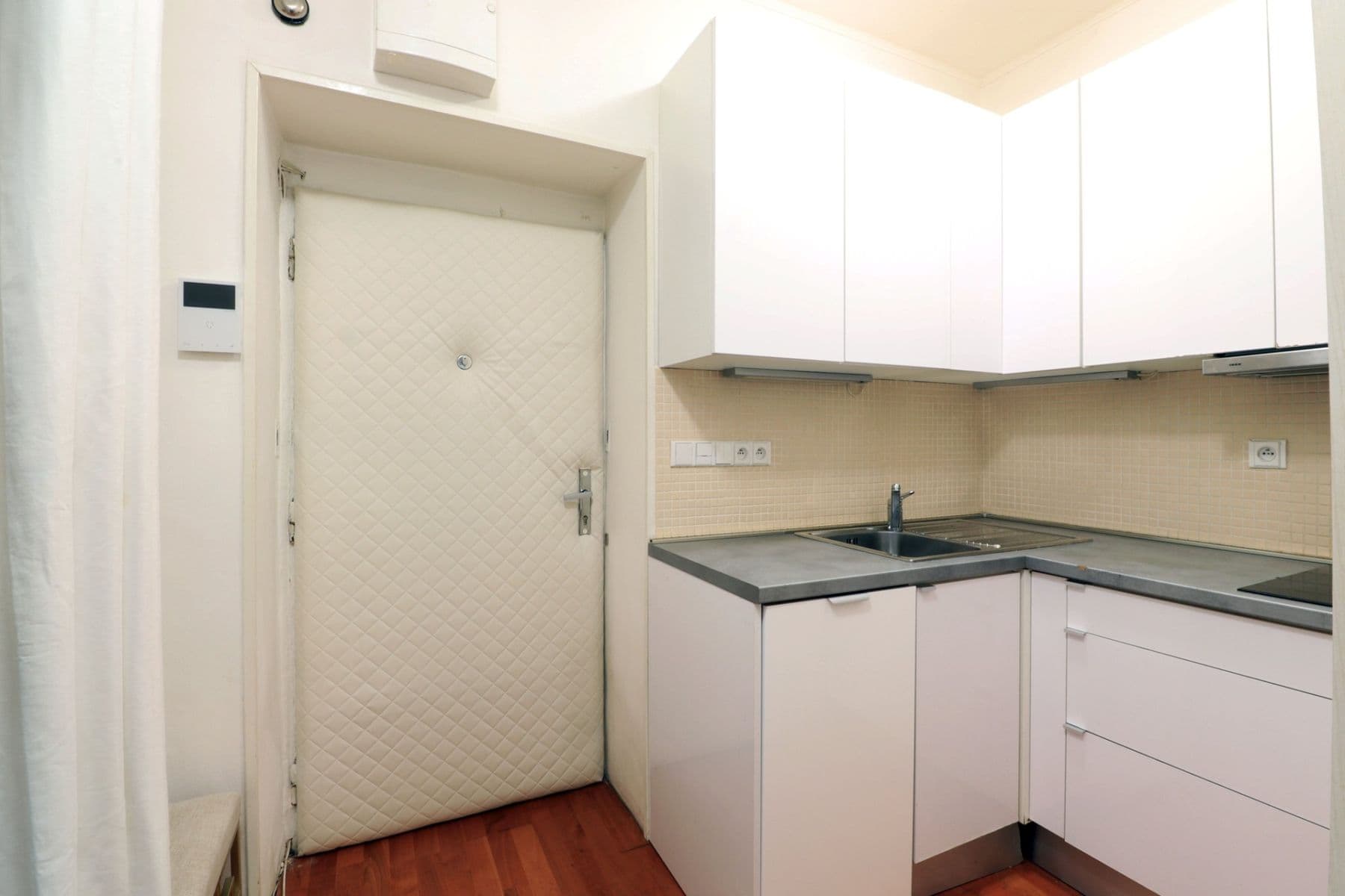 Pronájem bytu 1+1 36 m², Holečkova, Praha, Praha Pronájem bytu 1+1 36 m², Holečkova, Praha, Praha