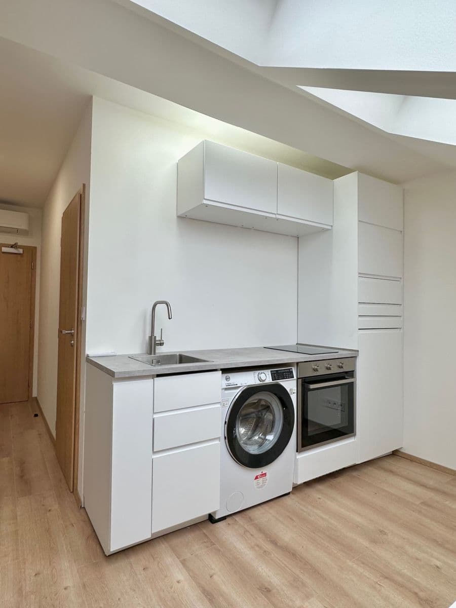 Pronájem bytu Garsoniéra 19 m², Sokolská, Praha, Praha Pronájem bytu Garsoniéra 19 m², Sokolská, Praha, Praha