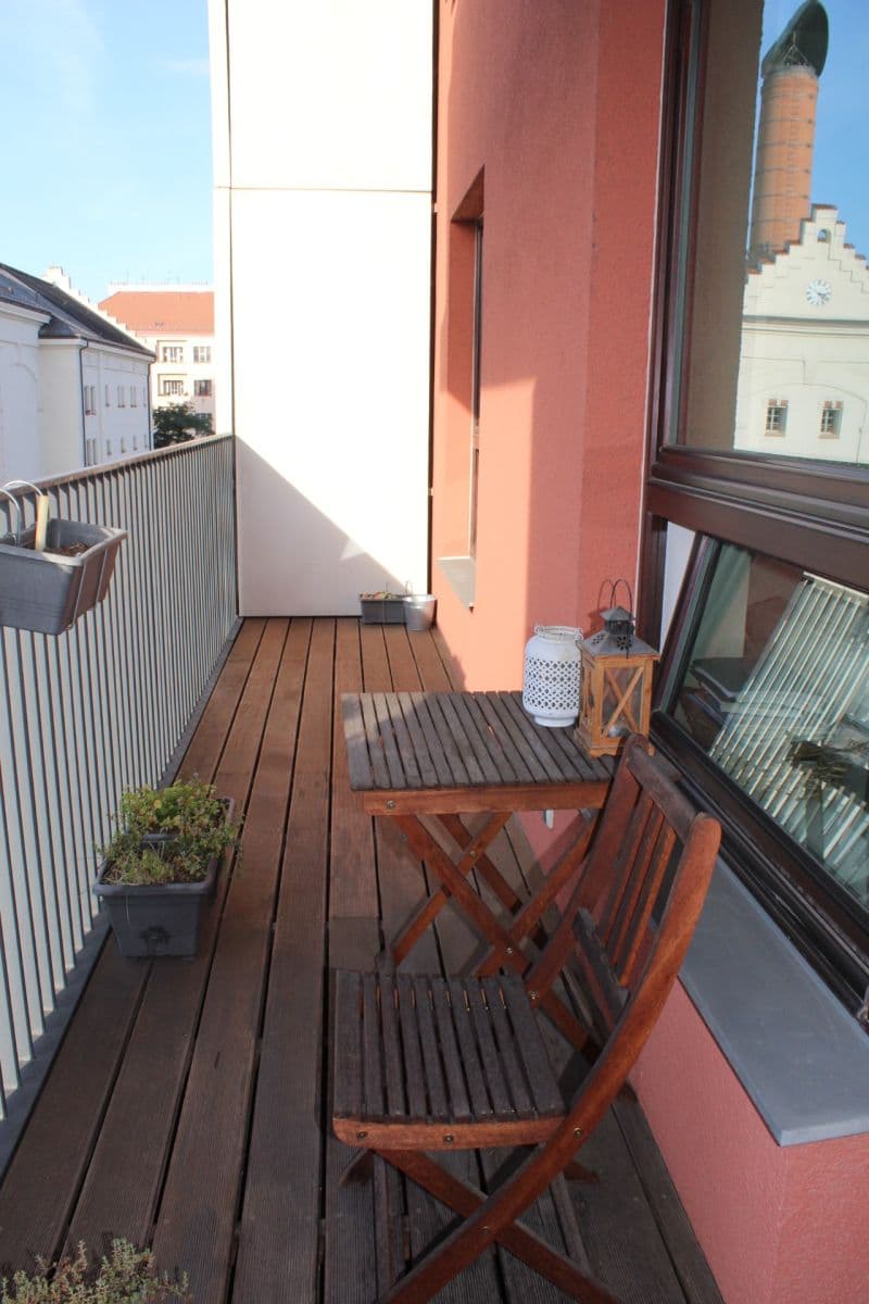 Pronájem bytu 2+kk 69 m², U Uranie, Praha, Praha Pronájem bytu 2+kk 69 m², U Uranie, Praha, Praha
