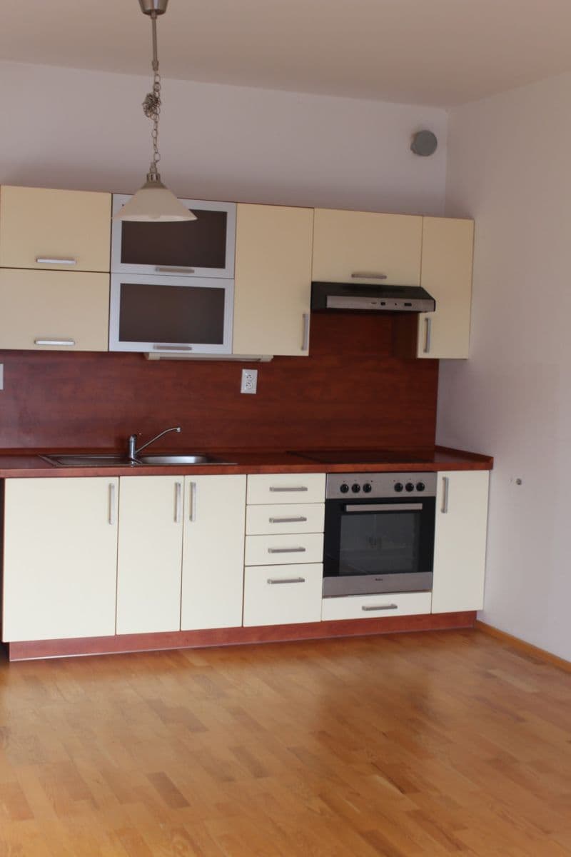 Pronájem bytu 2+kk 69 m², U Uranie, Praha, Praha Pronájem bytu 2+kk 69 m², U Uranie, Praha, Praha