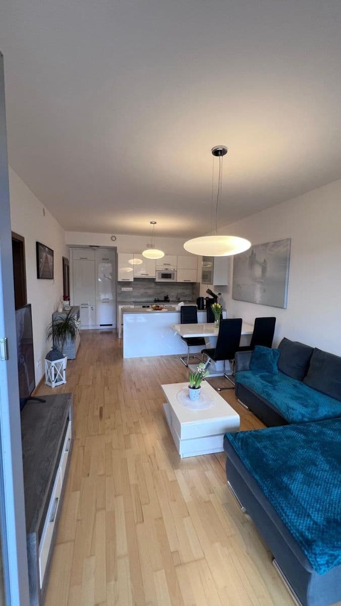 Pronájem bytu 2+kk 50 m², Slévačská, Praha, Praha Pronájem bytu 2+kk 50 m², Slévačská, Praha, Praha