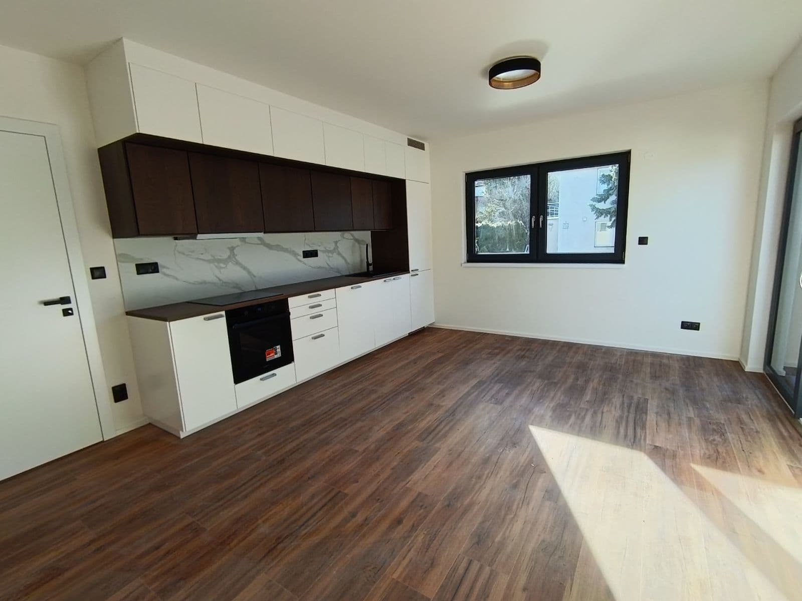 Pronájem bytu 3+kk 58 m², Podedvorská, Praha, Praha Pronájem bytu 3+kk 58 m², Podedvorská, Praha, Praha