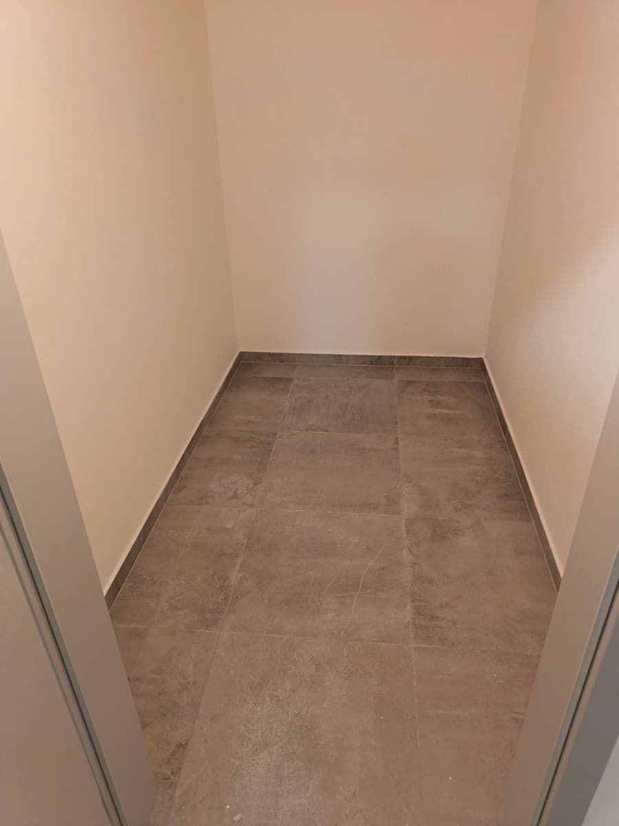 Pronájem bytu 3+kk 58 m², Podedvorská, Praha, Praha Pronájem bytu 3+kk 58 m², Podedvorská, Praha, Praha