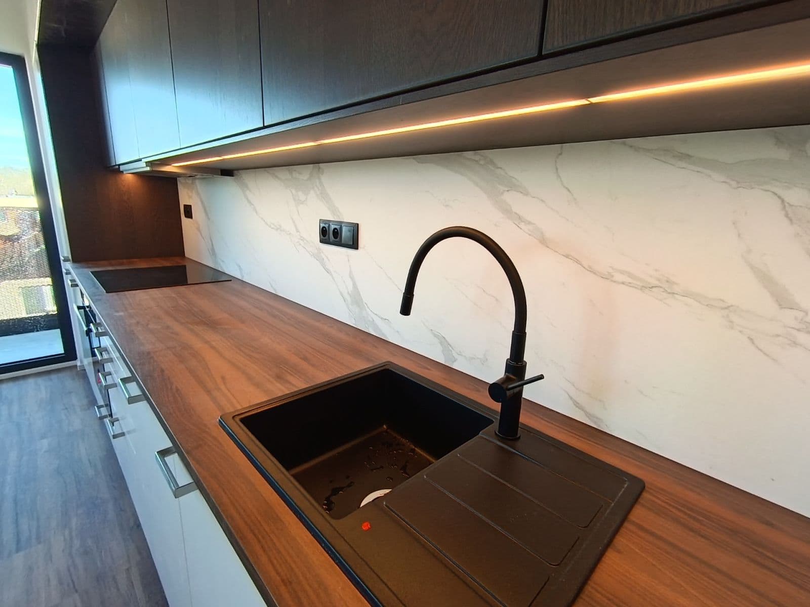 Pronájem bytu 2+kk 50 m², Podedvorská, Praha, Praha Pronájem bytu 2+kk 50 m², Podedvorská, Praha, Praha