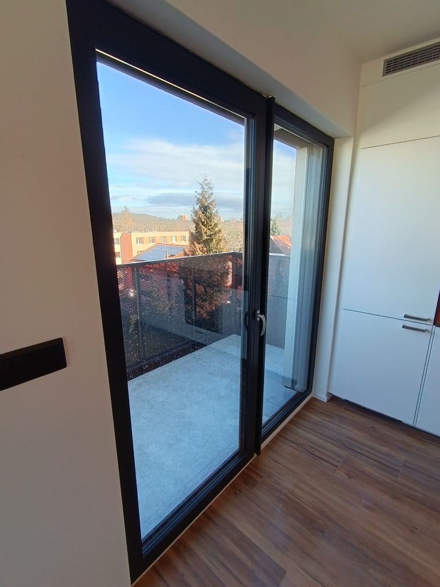 Pronájem bytu 2+kk 50 m², Podedvorská, Praha, Praha Pronájem bytu 2+kk 50 m², Podedvorská, Praha, Praha