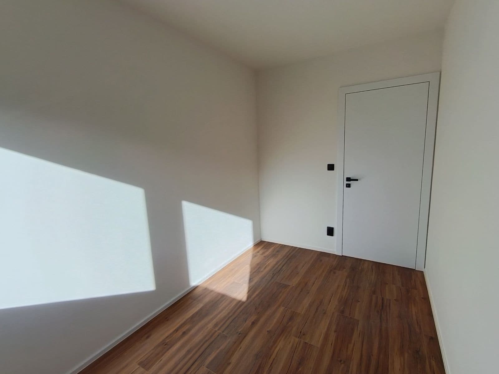 Pronájem bytu 2+kk 50 m², Podedvorská, Praha, Praha Pronájem bytu 2+kk 50 m², Podedvorská, Praha, Praha