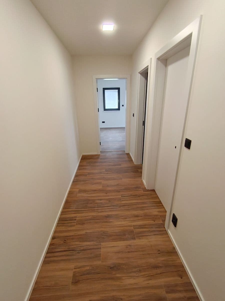 Pronájem bytu 2+kk 50 m², Podedvorská, Praha, Praha Pronájem bytu 2+kk 50 m², Podedvorská, Praha, Praha