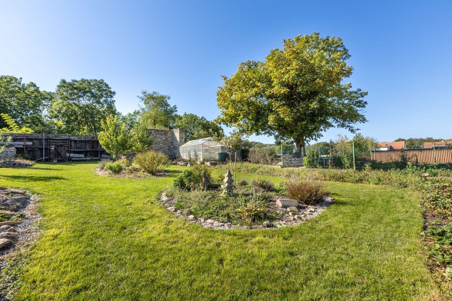 Prodej domu 220 m², pozemek 1.370 m², Louny, Ústecký kraj Prodej domu 220 m², pozemek 1.370 m², Louny, Ústecký kraj