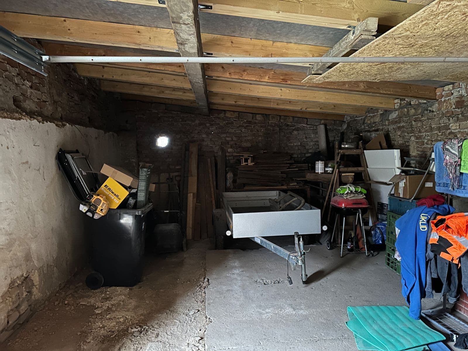 Prodej domu 90 m², pozemek 552 m², Pod Chaloupky, Zásmuky, Středočeský kraj Prodej domu 90 m², pozemek 552 m², Pod Chaloupky, Zásmuky, Středočeský kraj