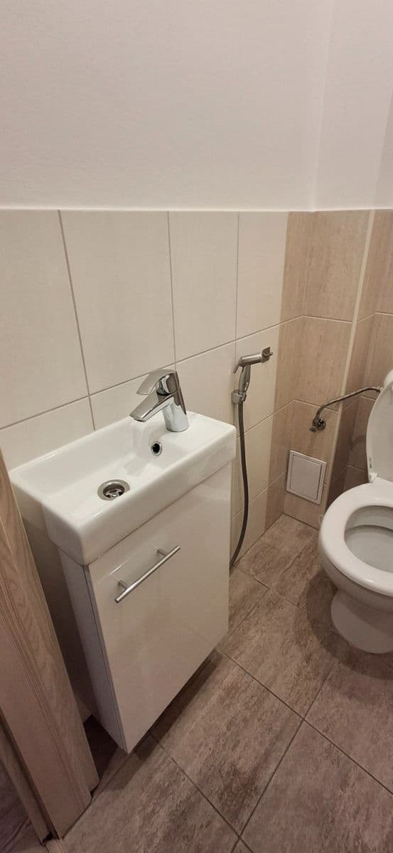 Pronájem bytu 2+1 71 m², Tusarova, Praha, Praha Pronájem bytu 2+1 71 m², Tusarova, Praha, Praha