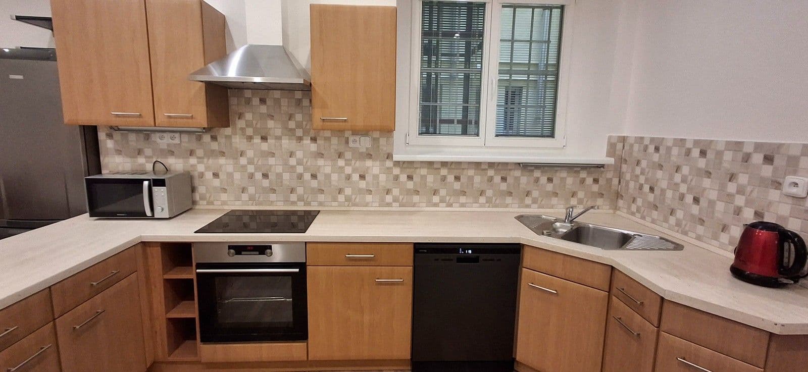 Pronájem bytu 2+1 71 m², Tusarova, Praha, Praha Pronájem bytu 2+1 71 m², Tusarova, Praha, Praha