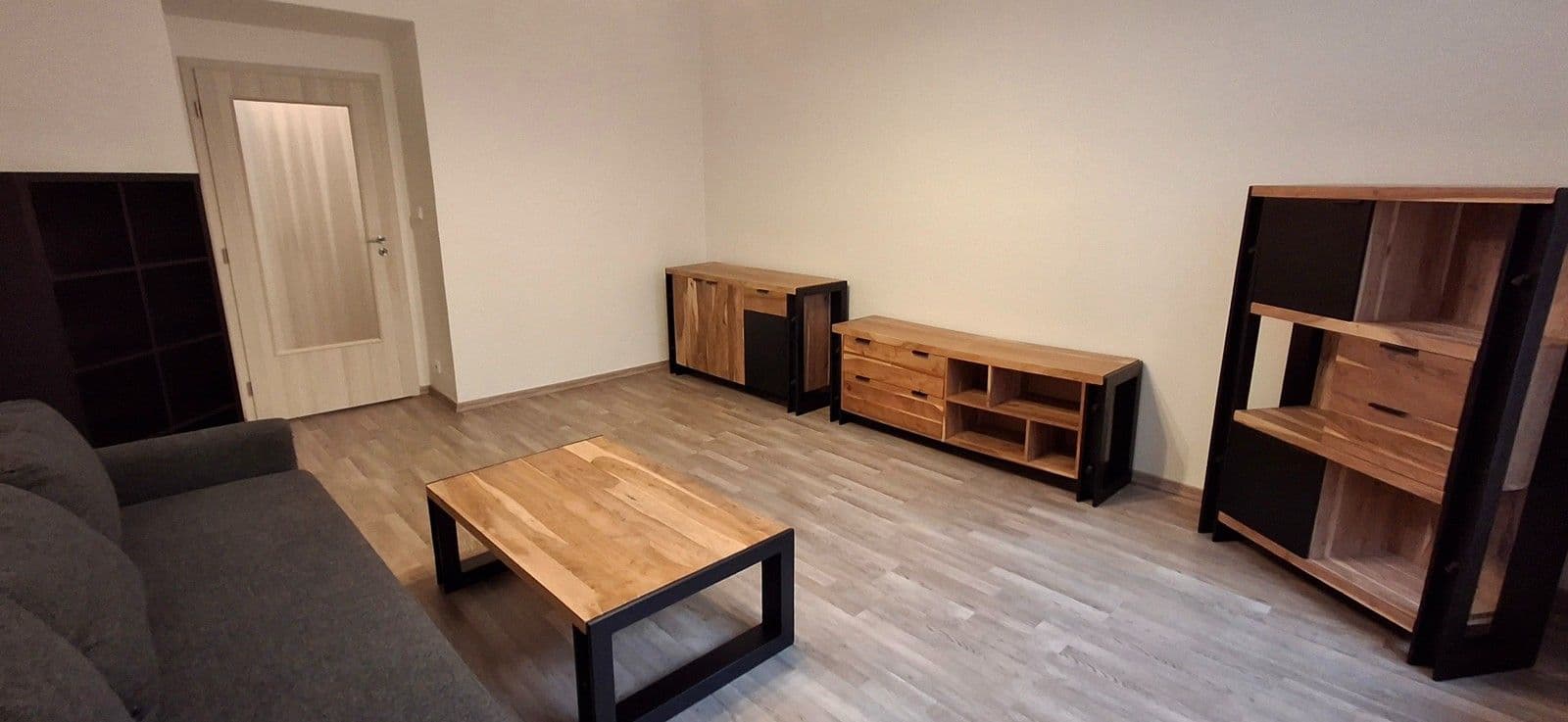 Pronájem bytu 2+1 71 m², Tusarova, Praha, Praha Pronájem bytu 2+1 71 m², Tusarova, Praha, Praha