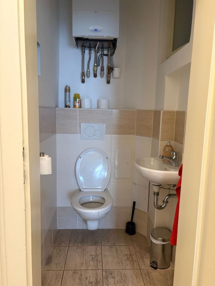 Pronájem kanceláře 20 m², Pštrossova, Praha, Praha Pronájem kanceláře 20 m², Pštrossova, Praha, Praha