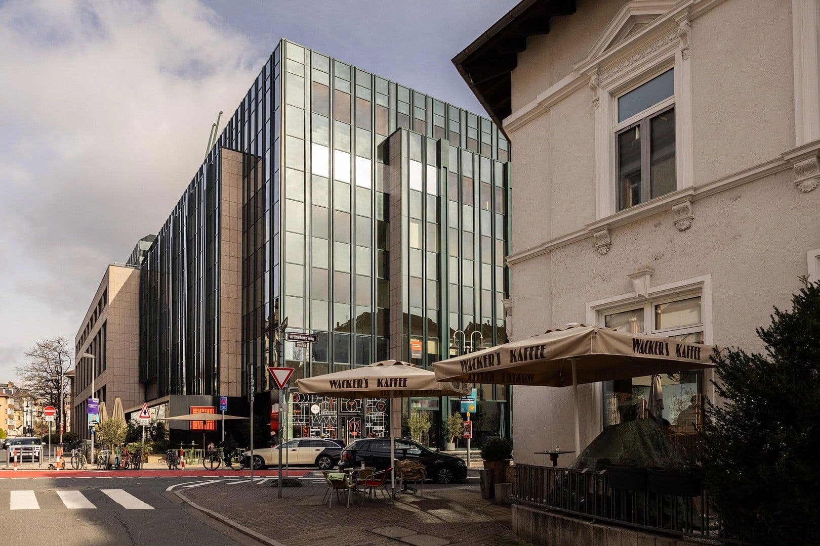 Prodej bytu 4+1 90 m², Frankfurt, Hessen Prodej bytu 4+1 90 m², Frankfurt, Hessen