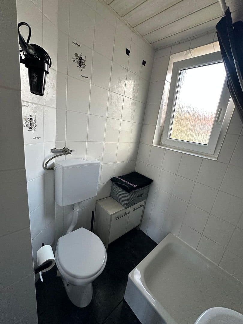 Prodej domu 177 m², pozemek 442 m², Stuttgart, Bádensko-Württembersko Prodej domu 177 m², pozemek 442 m², Stuttgart, Bádensko-Württembersko