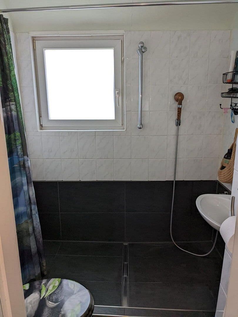 Prodej domu 177 m², pozemek 442 m², Stuttgart, Bádensko-Württembersko Prodej domu 177 m², pozemek 442 m², Stuttgart, Bádensko-Württembersko