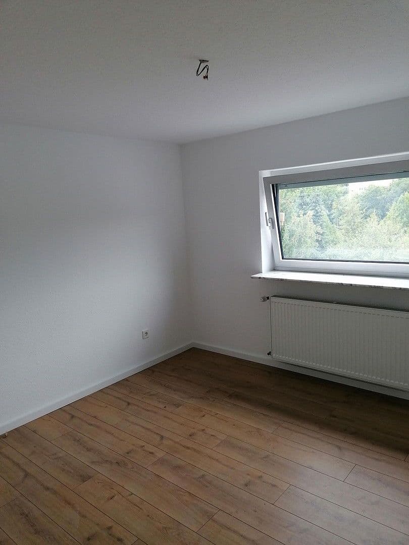 Pronájem bytu 4+1 130 m², Ludweilerstraße 20, Großrosseln, Země Sársko Pronájem bytu 4+1 130 m², Ludweilerstraße 20, Großrosseln, Země Sársko