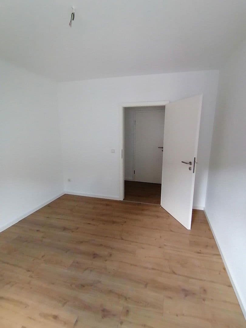 Pronájem bytu 4+1 130 m², Ludweilerstraße 20, Großrosseln, Země Sársko Pronájem bytu 4+1 130 m², Ludweilerstraße 20, Großrosseln, Země Sársko