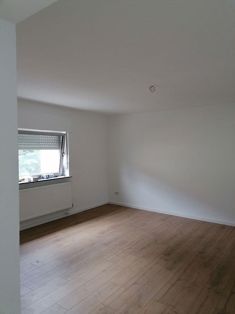 Pronájem bytu 4+1 130 m², Ludweilerstraße 20, Großrosseln, Země Sársko Pronájem bytu 4+1 130 m², Ludweilerstraße 20, Großrosseln, Země Sársko