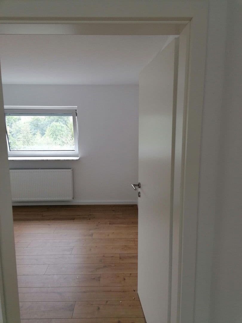 Pronájem bytu 4+1 130 m², Ludweilerstraße 20, Großrosseln, Země Sársko Pronájem bytu 4+1 130 m², Ludweilerstraße 20, Großrosseln, Země Sársko