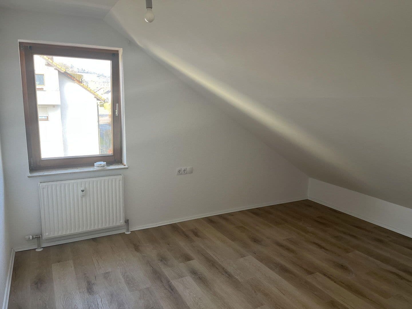 Prodej bytu 2+1 46 m², Kleiststraße 11, Oberstenfeld, Bádensko-Württembersko Prodej bytu 2+1 46 m², Kleiststraße 11, Oberstenfeld, Bádensko-Württembersko