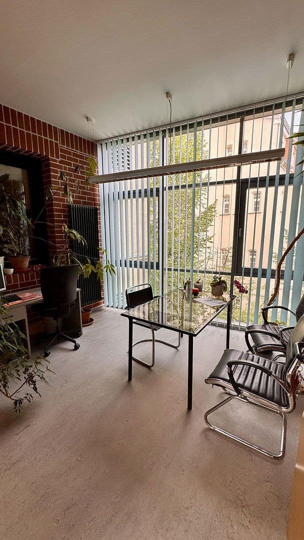 Pronájem bytu 6+1 172 m², Marienstr. 4, Nové Střelice, Mecklenburg-Vorpommern Pronájem bytu 6+1 172 m², Marienstr. 4, Nové Střelice, Mecklenburg-Vorpommern