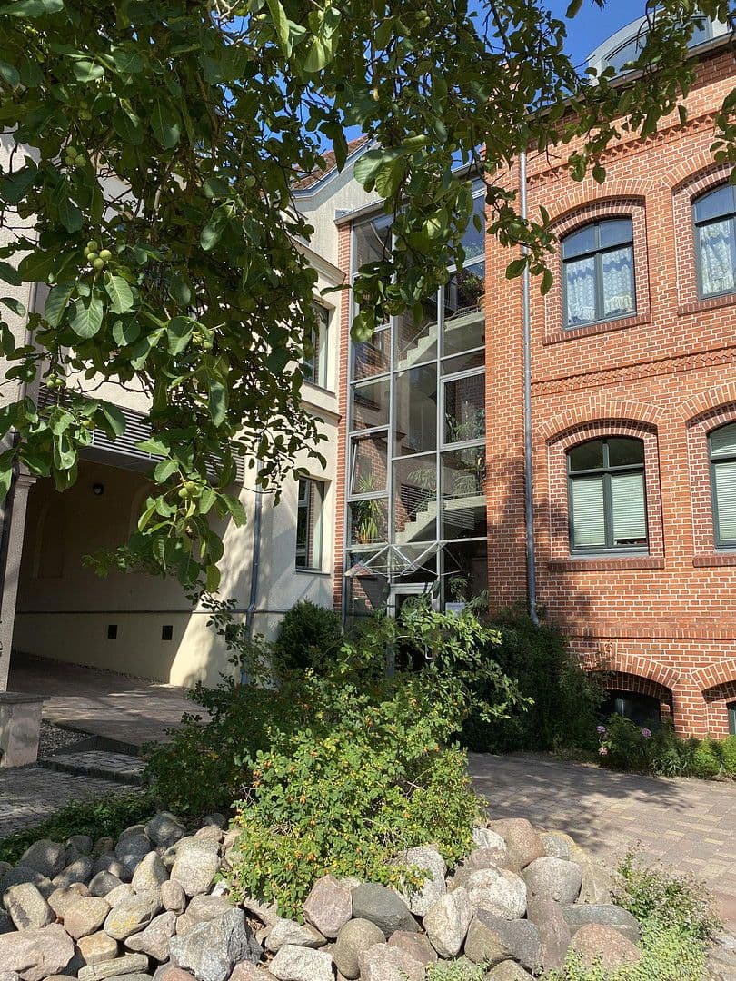 Pronájem bytu 6+1 172 m², Marienstr. 4, Nové Střelice, Mecklenburg-Vorpommern Pronájem bytu 6+1 172 m², Marienstr. 4, Nové Střelice, Mecklenburg-Vorpommern