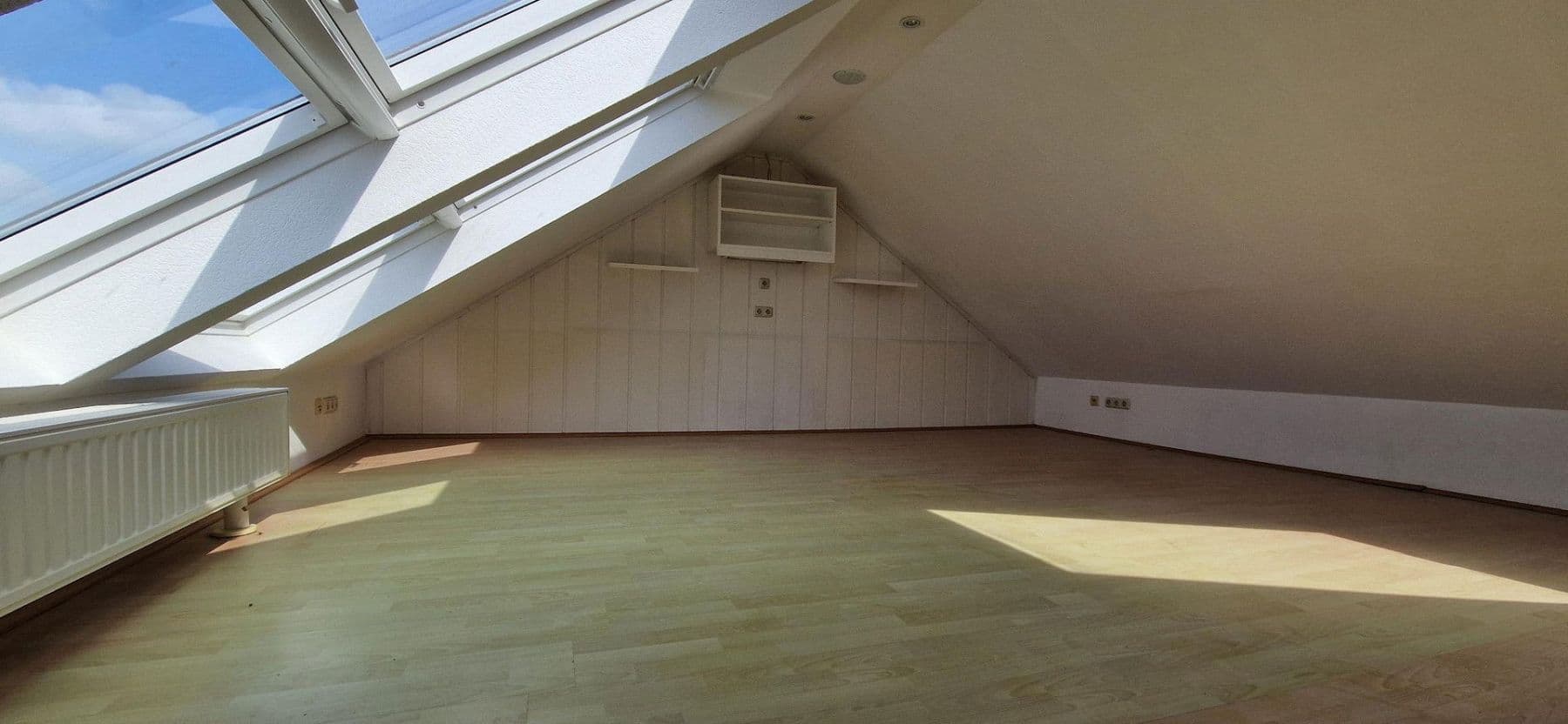 Pronájem bytu 3+kk 95 m², Duisburg, Severní Porýní-Vestfálsko Pronájem bytu 3+kk 95 m², Duisburg, Severní Porýní-Vestfálsko