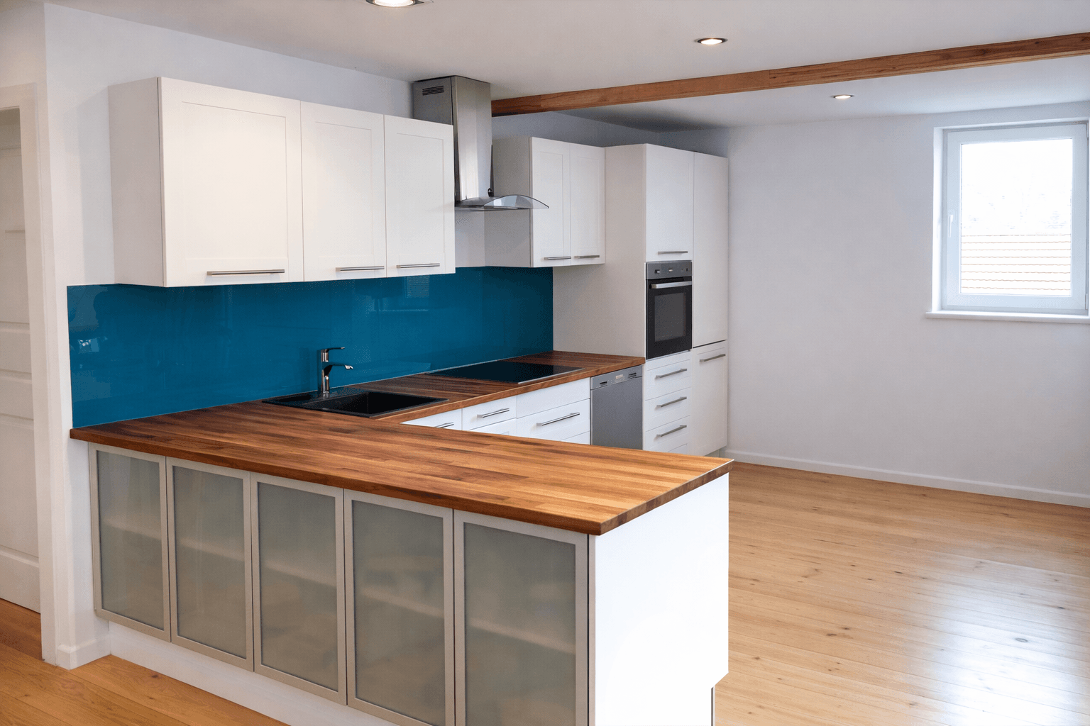 Prodej bytu 4+1 150 m², Berlin, Berlín Prodej bytu 4+1 150 m², Berlin, Berlín