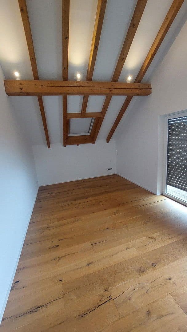 Pronájem domu 155 m², pozemek 737 m², Kirchdorf an der Iller, Bádensko-Württembersko Pronájem domu 155 m², pozemek 737 m², Kirchdorf an der Iller, Bádensko-Württembersko