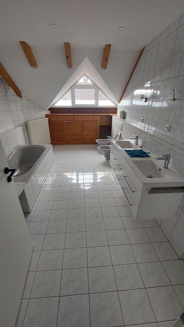 Pronájem domu 155 m², pozemek 737 m², Kirchdorf an der Iller, Bádensko-Württembersko Pronájem domu 155 m², pozemek 737 m², Kirchdorf an der Iller, Bádensko-Württembersko