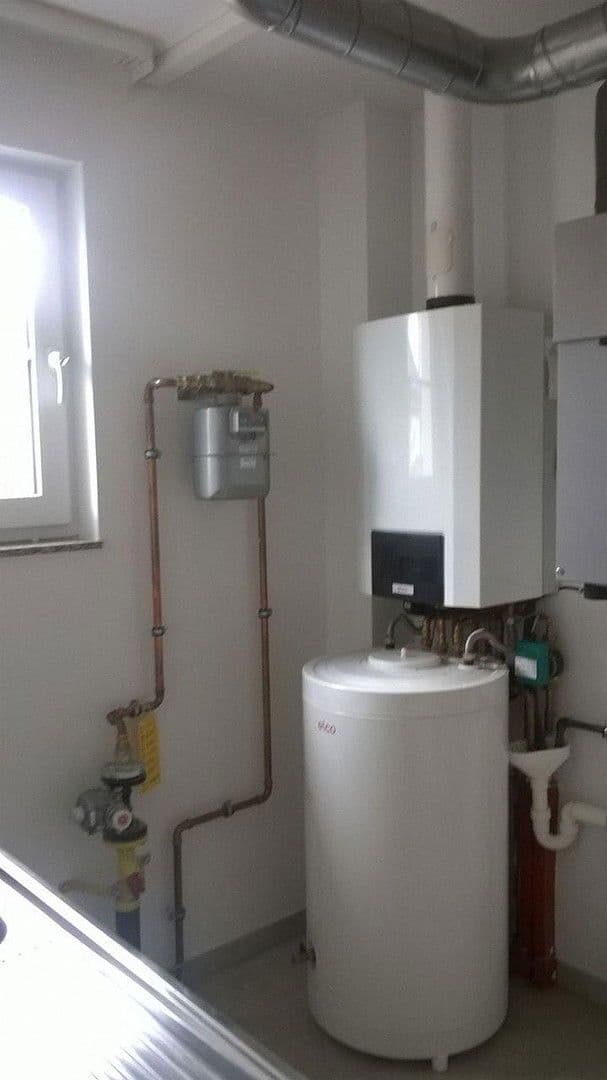 Prodej domu 130 m², pozemek 689 m², Bergen, Dolní Sasko Prodej domu 130 m², pozemek 689 m², Bergen, Dolní Sasko