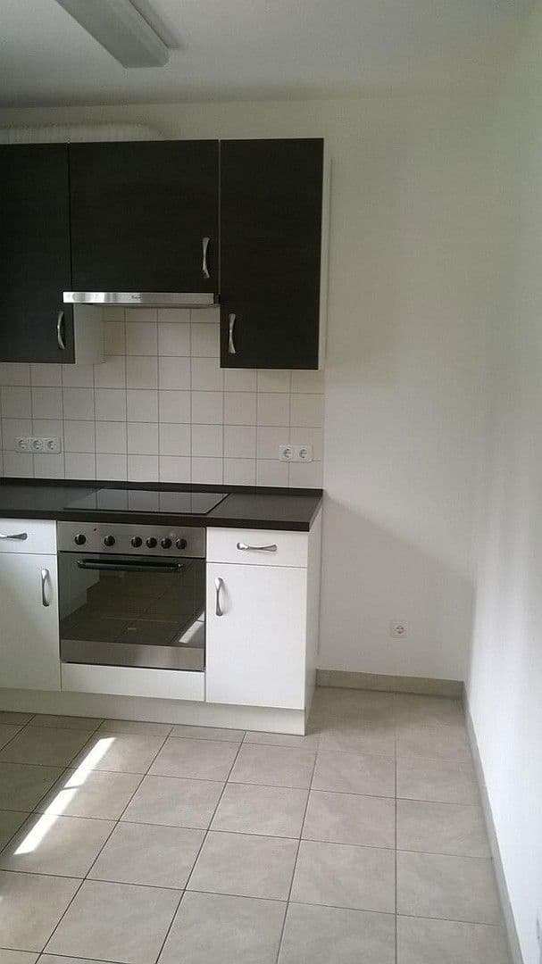 Prodej domu 130 m², pozemek 689 m², Bergen, Dolní Sasko Prodej domu 130 m², pozemek 689 m², Bergen, Dolní Sasko