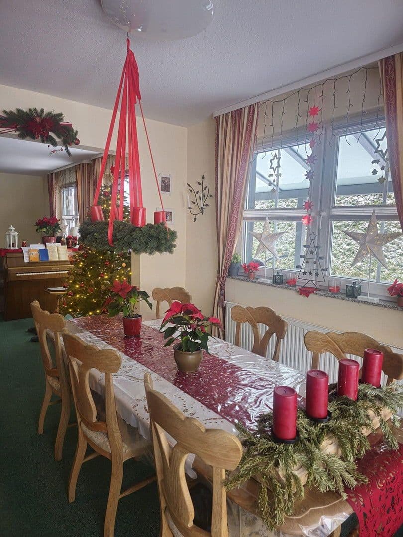 Prodej domu 130 m², pozemek 689 m², Bergen, Dolní Sasko Prodej domu 130 m², pozemek 689 m², Bergen, Dolní Sasko