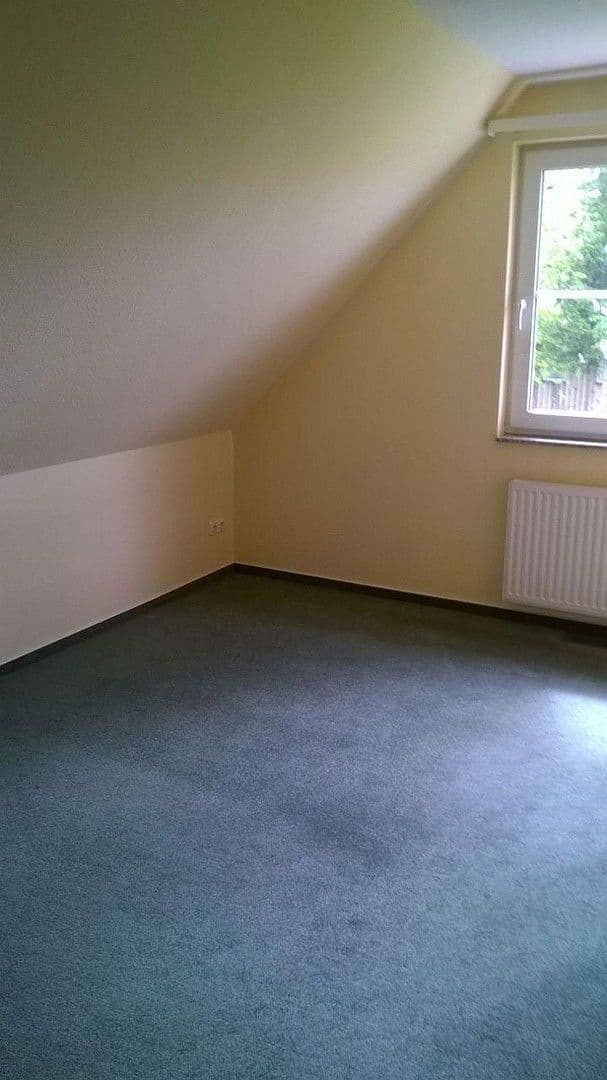 Prodej domu 130 m², pozemek 689 m², Bergen, Dolní Sasko Prodej domu 130 m², pozemek 689 m², Bergen, Dolní Sasko