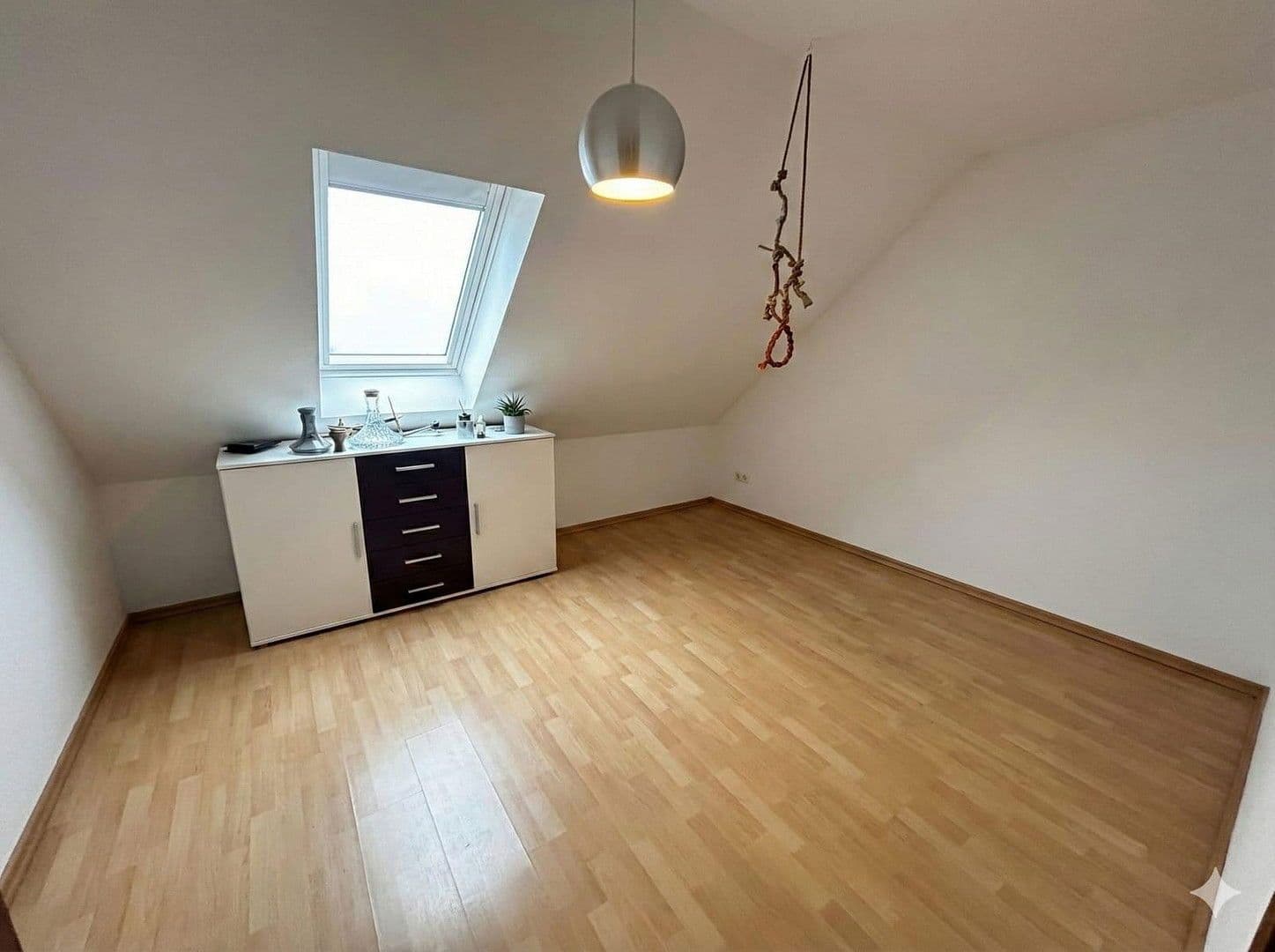 Prodej bytu 3+1 71 m², Neumünster, Šlesvicko-Holštýnsko Prodej bytu 3+1 71 m², Neumünster, Šlesvicko-Holštýnsko