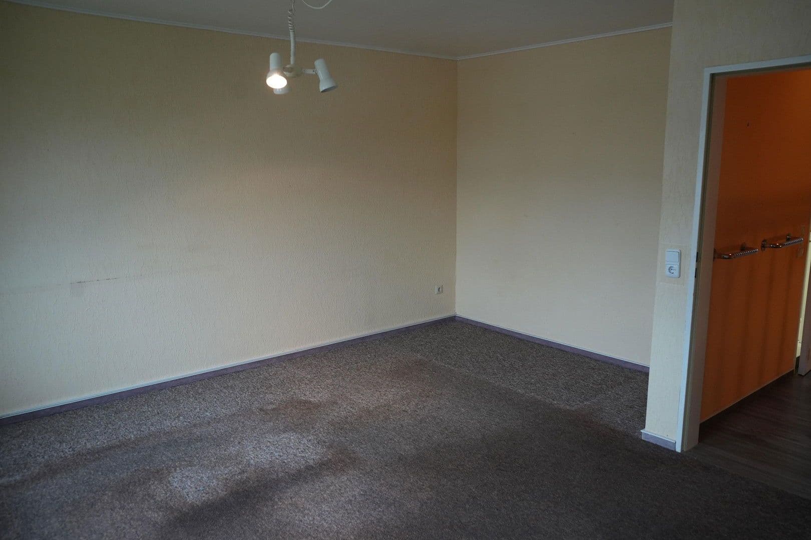 Prodej domu 115 m², pozemek 150 m², Friedrich-Engels-Straße, Bremen, Bremen Prodej domu 115 m², pozemek 150 m², Friedrich-Engels-Straße, Bremen, Bremen