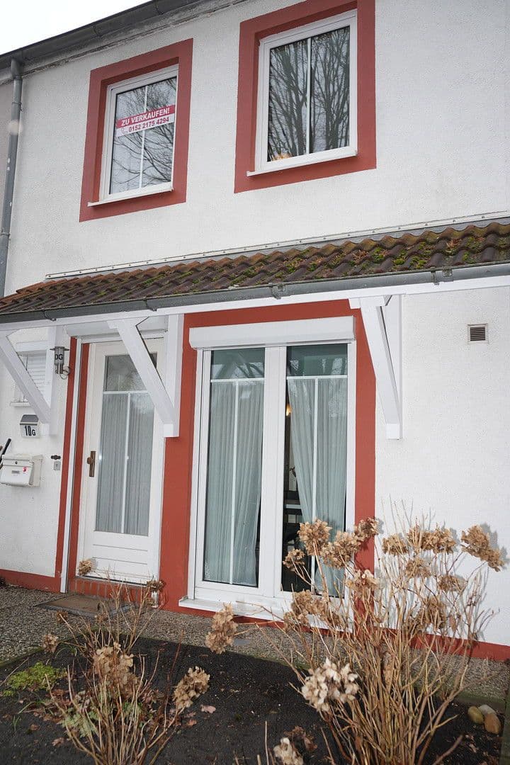 Prodej domu 115 m², pozemek 150 m², Friedrich-Engels-Straße, Bremen, Bremen Prodej domu 115 m², pozemek 150 m², Friedrich-Engels-Straße, Bremen, Bremen