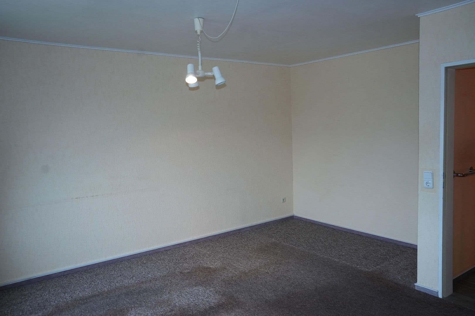 Prodej domu 115 m², pozemek 150 m², Friedrich-Engels-Straße, Bremen, Bremen Prodej domu 115 m², pozemek 150 m², Friedrich-Engels-Straße, Bremen, Bremen