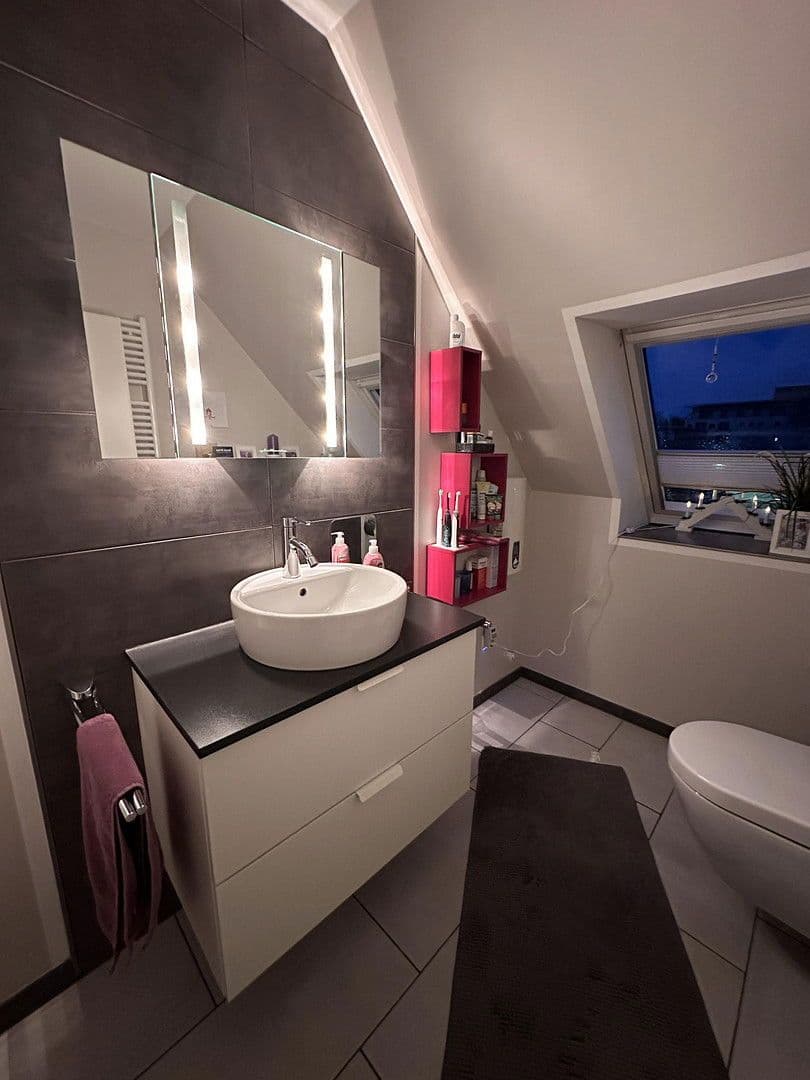 Prodej domu 168 m², pozemek 906 m², Wolfsburg, Dolní Sasko Prodej domu 168 m², pozemek 906 m², Wolfsburg, Dolní Sasko