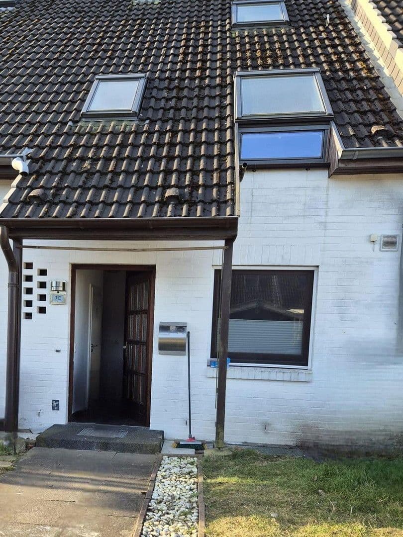 Pronájem domu 114 m², pozemek 160 m², Hans-Scharoun-Weg 7c, Norderstedt, Šlesvicko-Holštýnsko Pronájem domu 114 m², pozemek 160 m², Hans-Scharoun-Weg 7c, Norderstedt, Šlesvicko-Holštýnsko