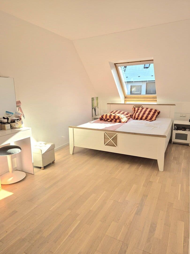 Pronájem domu 114 m², pozemek 160 m², Hans-Scharoun-Weg 7c, Norderstedt, Šlesvicko-Holštýnsko Pronájem domu 114 m², pozemek 160 m², Hans-Scharoun-Weg 7c, Norderstedt, Šlesvicko-Holštýnsko