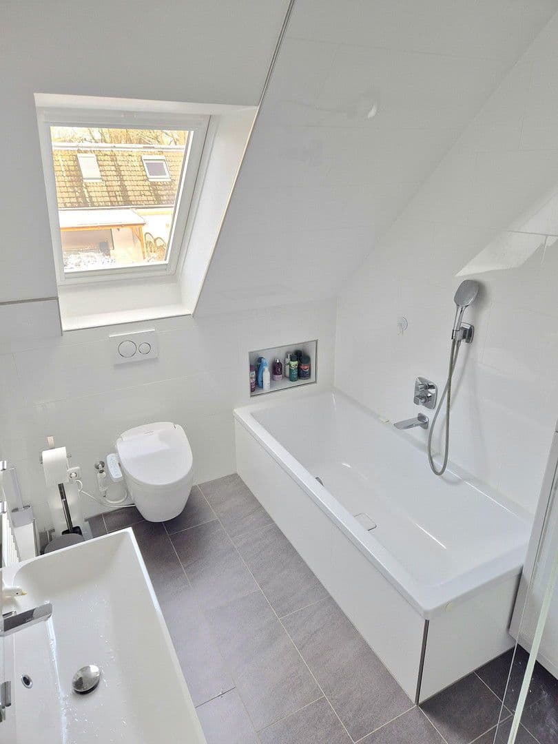 Pronájem domu 114 m², pozemek 160 m², Hans-Scharoun-Weg 7c, Norderstedt, Šlesvicko-Holštýnsko Pronájem domu 114 m², pozemek 160 m², Hans-Scharoun-Weg 7c, Norderstedt, Šlesvicko-Holštýnsko